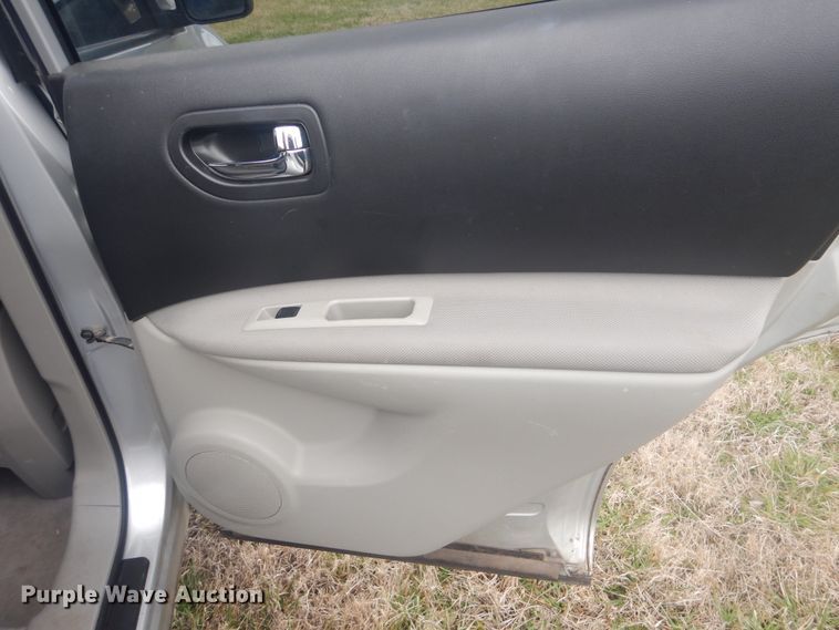 image for item GD9153 2012 Nissan Rogue SUV