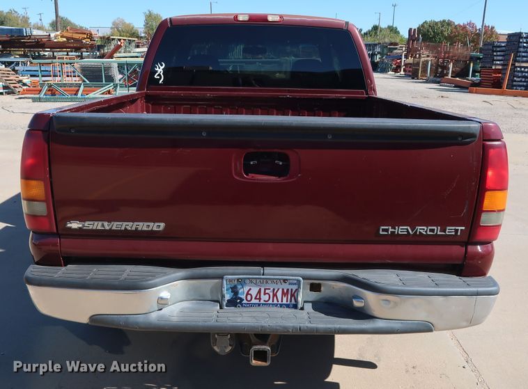 image for item GD9809 2001 Chevrolet Silverado 1500 Ext. Cab pickup truck