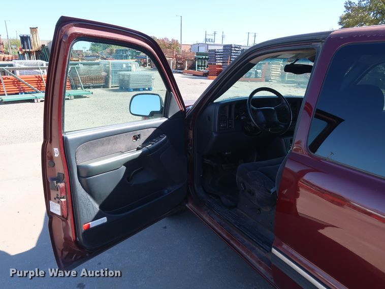 image for item GD9809 2001 Chevrolet Silverado 1500 Ext. Cab pickup truck