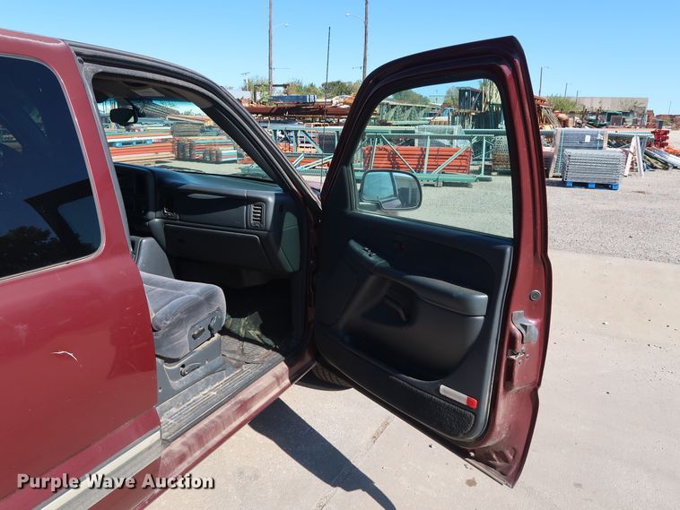 image for item GD9809 2001 Chevrolet Silverado 1500 Ext. Cab pickup truck