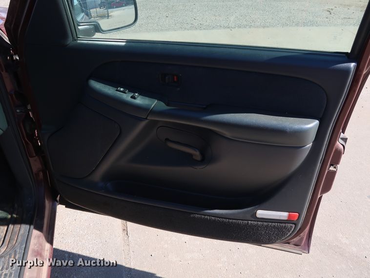 image for item GD9809 2001 Chevrolet Silverado 1500 Ext. Cab pickup truck