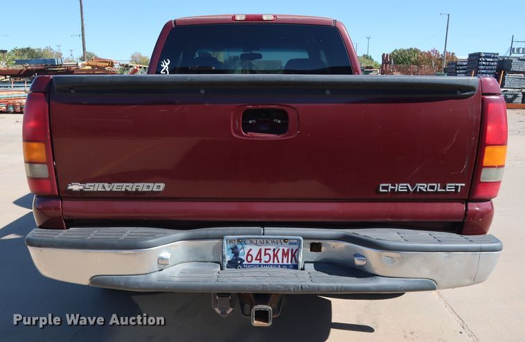 image for item GD9809 2001 Chevrolet Silverado 1500 Ext. Cab pickup truck