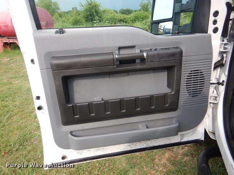 image for item GF9243 2012 Ford F250 Super Duty  Crew Cab pickup truck