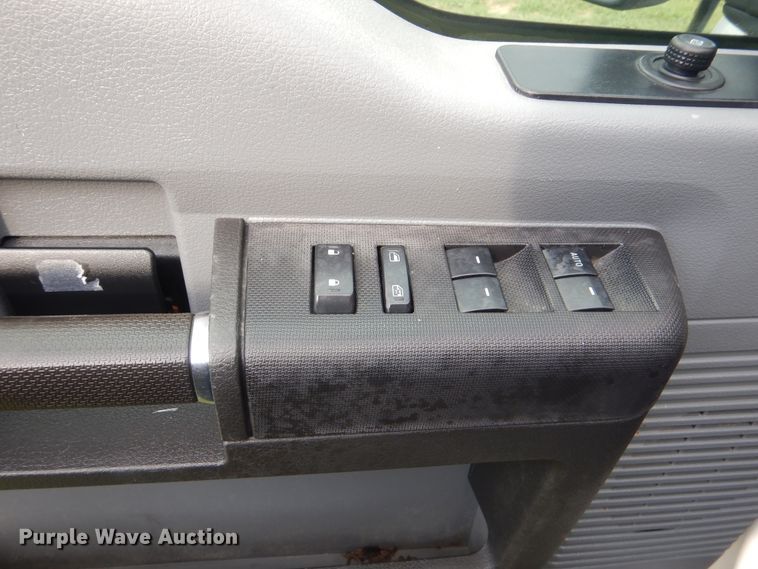 image for item GF9243 2012 Ford F250 Super Duty  Crew Cab pickup truck