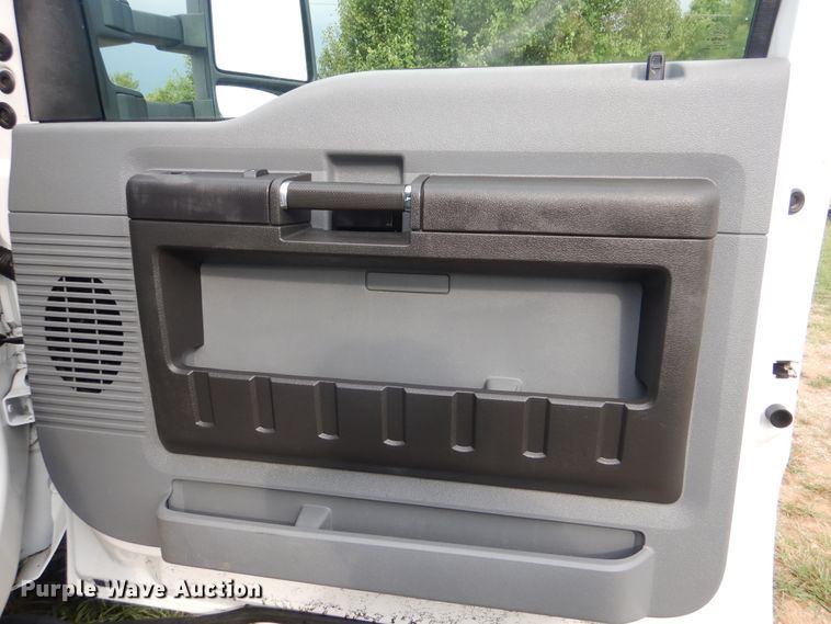 image for item GF9243 2012 Ford F250 Super Duty  Crew Cab pickup truck