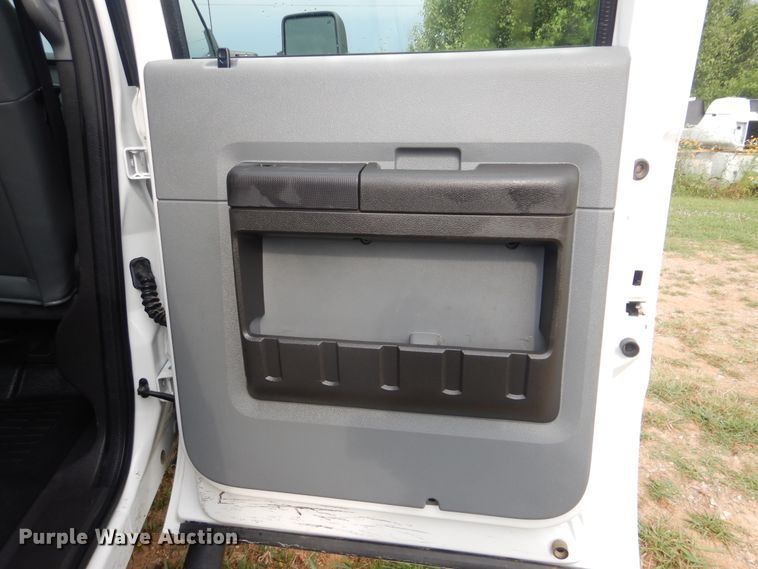 image for item GF9243 2012 Ford F250 Super Duty  Crew Cab pickup truck