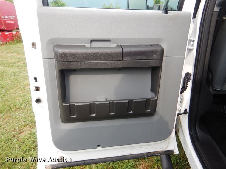 image for item GF9243 2012 Ford F250 Super Duty  Crew Cab pickup truck