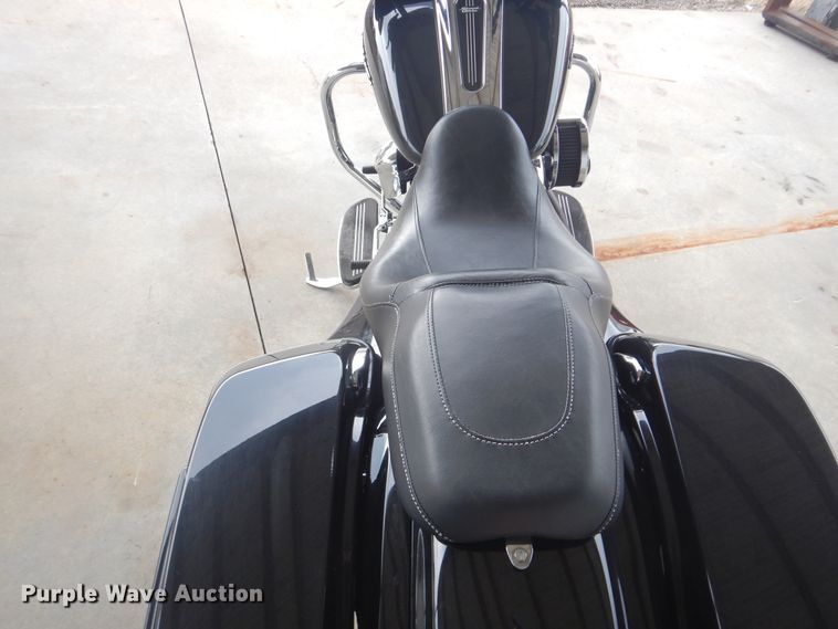 image for item GF9245 2017 Harley Davidson Street Glide motorcycle