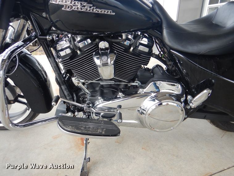 image for item GF9245 2017 Harley Davidson Street Glide motorcycle