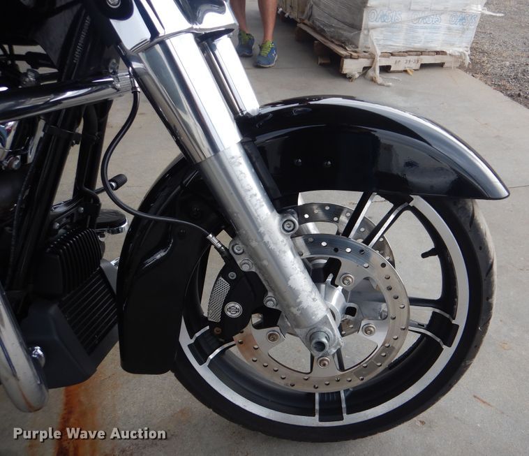 image for item GF9245 2017 Harley Davidson Street Glide motorcycle