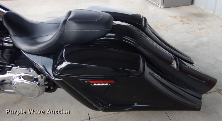 image for item GF9245 2017 Harley Davidson Street Glide motorcycle