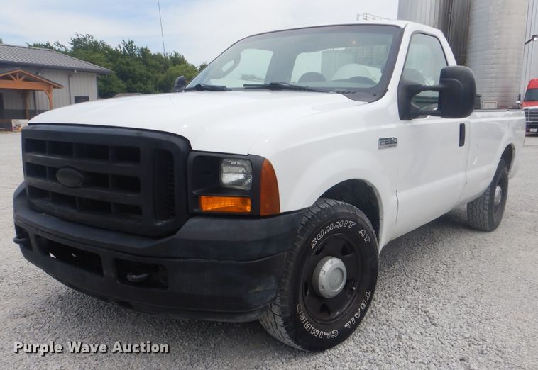 image for item GM9048 2006 Ford F250 Super Duty  pickup truck