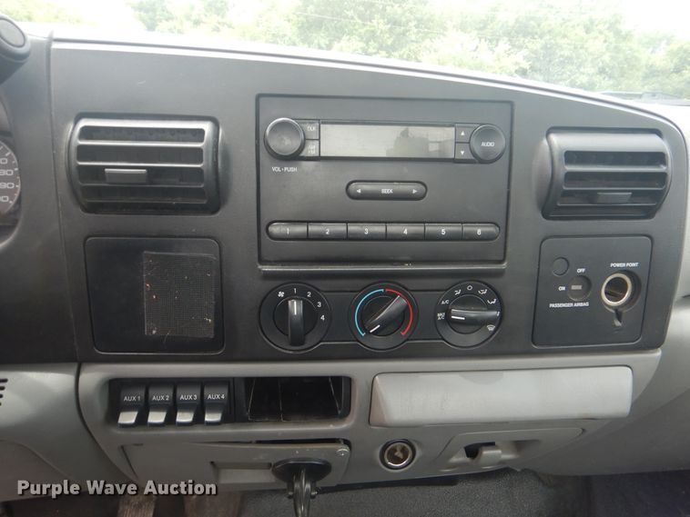 image for item GM9048 2006 Ford F250 Super Duty  pickup truck