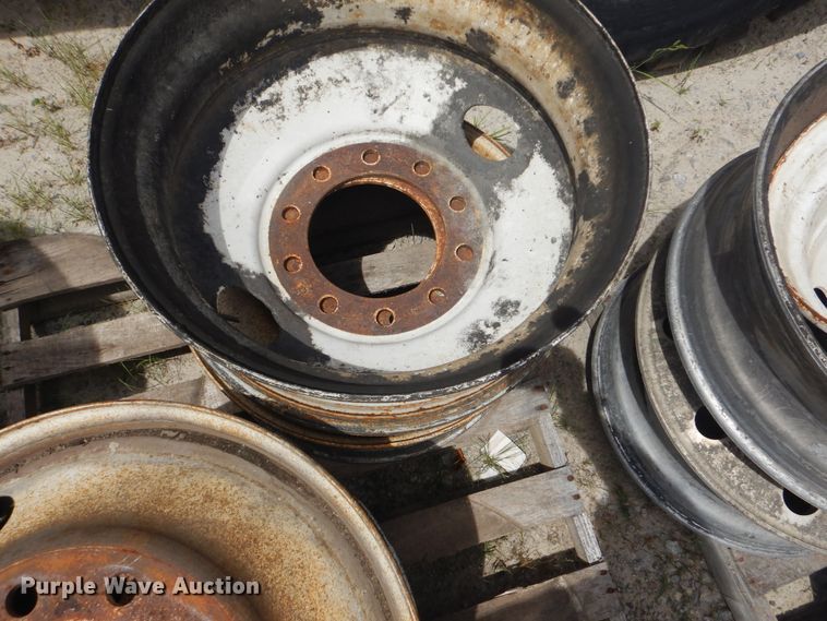 image for item GM9052 Tires