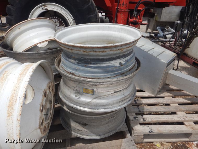 image for item GM9052 Tires