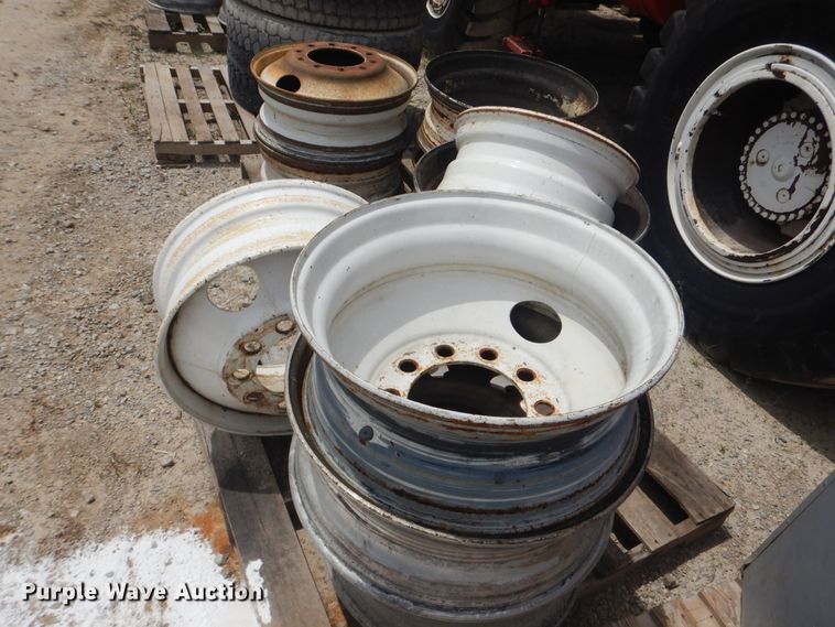 image for item GM9052 Tires