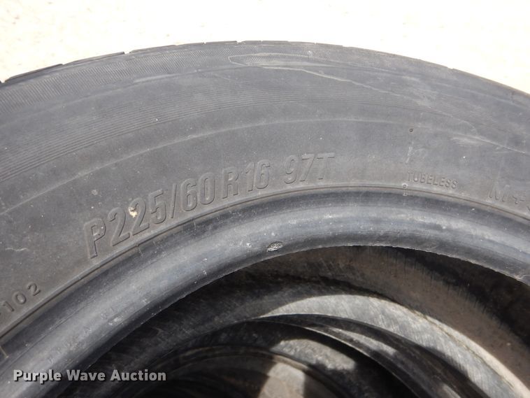 image for item GM9052 Tires