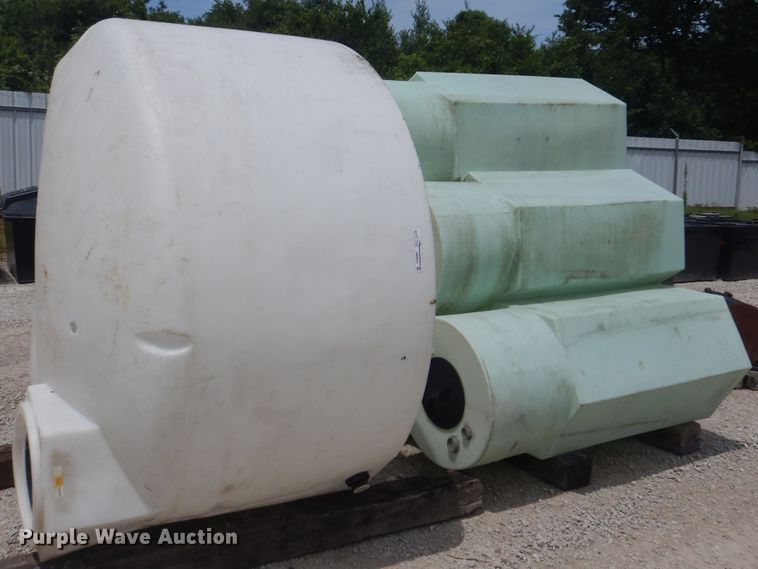 image for item GM9053 (7) water tanks