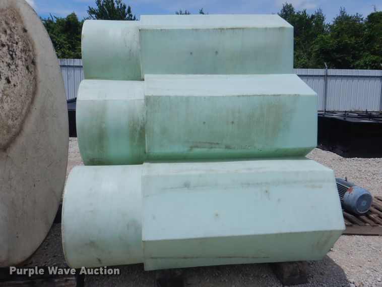 image for item GM9053 (7) water tanks