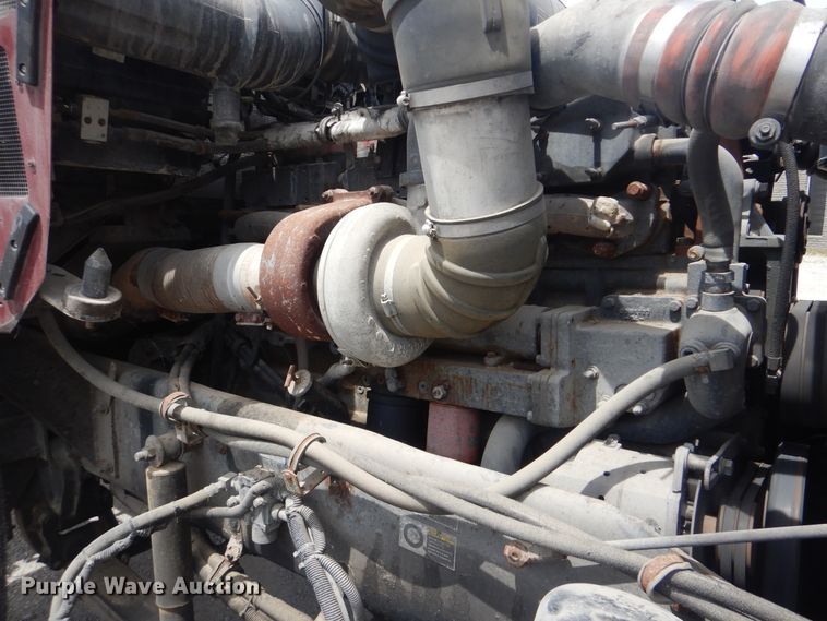 image for item GM9055 2003 Kenworth T800  truck cab and chassis