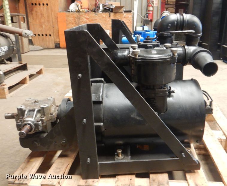 image for item GM9057 Challenger 607 vacuum pump