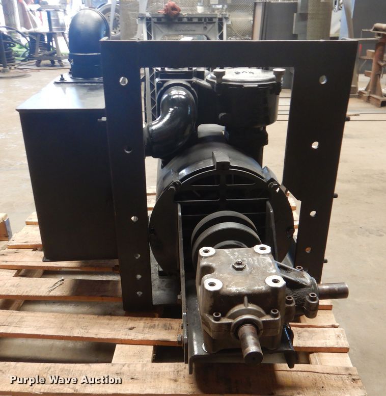 image for item GM9057 Challenger 607 vacuum pump