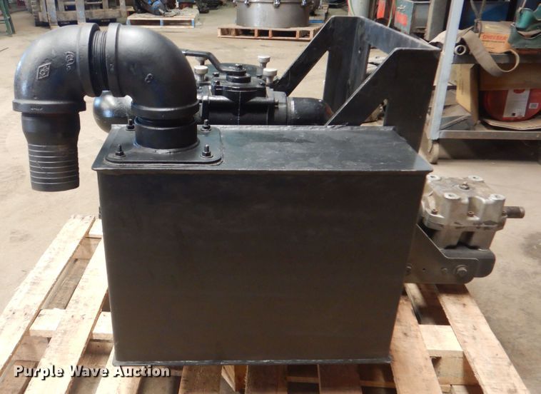 image for item GM9057 Challenger 607 vacuum pump