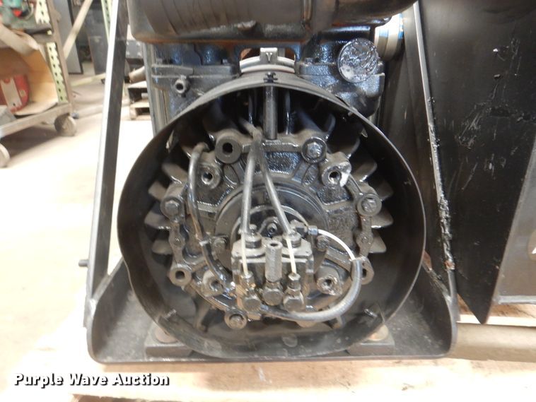 image for item GM9057 Challenger 607 vacuum pump