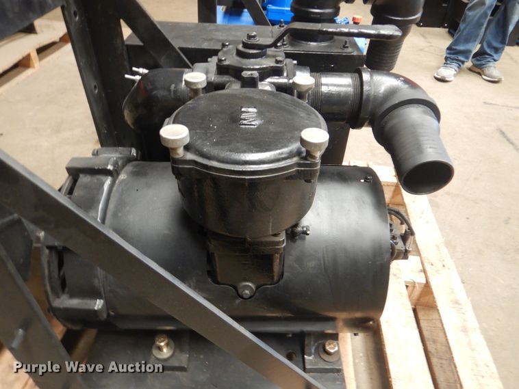 image for item GM9057 Challenger 607 vacuum pump