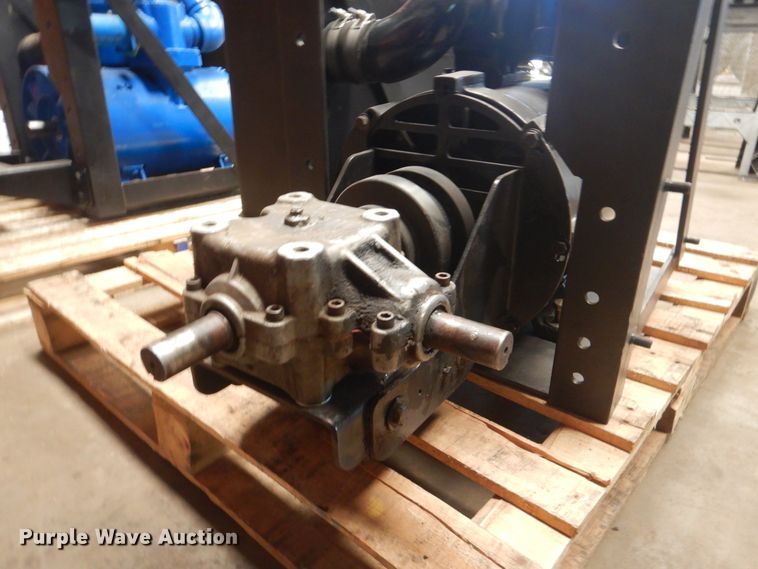 image for item GM9057 Challenger 607 vacuum pump