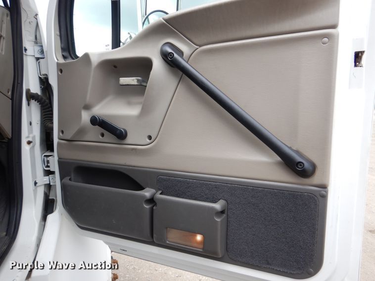 image for item GM9065 2005 Sterling Acterra  propane truck