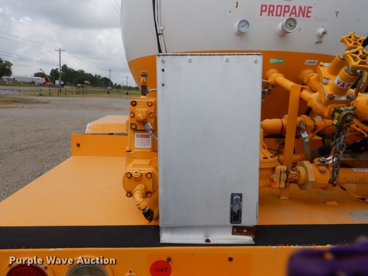 image for item GM9065 2005 Sterling Acterra  propane truck