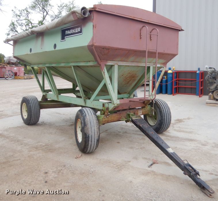 image for item GN9447 Parker 2600 gravity wagon