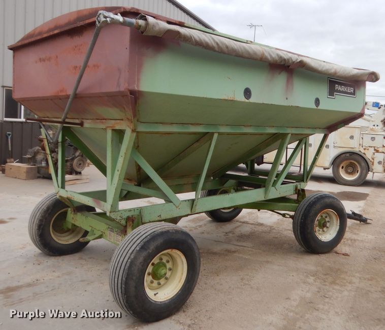 image for item GN9447 Parker 2600 gravity wagon