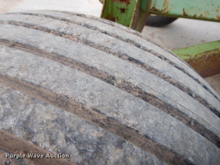 image for item GN9447 Parker 2600 gravity wagon