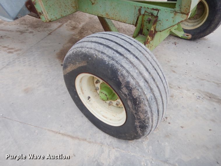 image for item GN9447 Parker 2600 gravity wagon