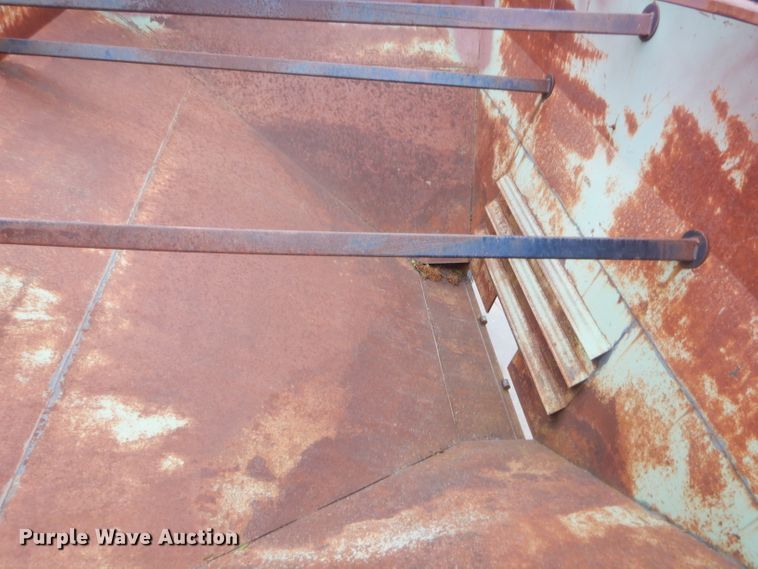 image for item GN9447 Parker 2600 gravity wagon