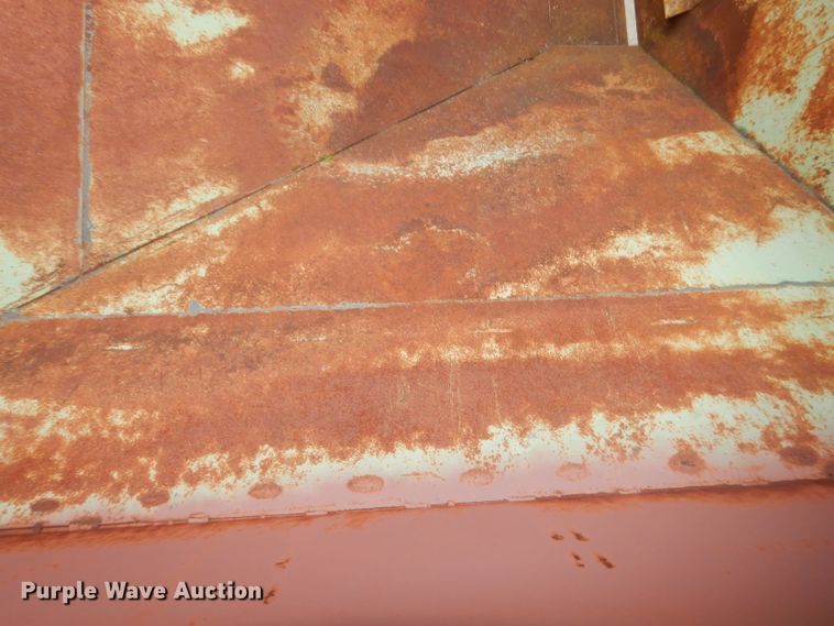 image for item GN9447 Parker 2600 gravity wagon