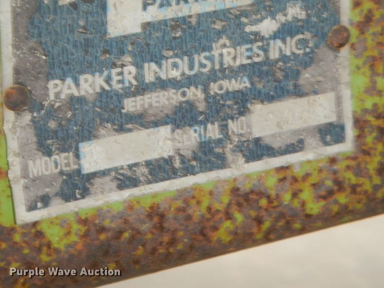 image for item GN9447 Parker 2600 gravity wagon