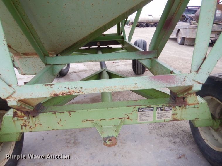 image for item GN9447 Parker 2600 gravity wagon