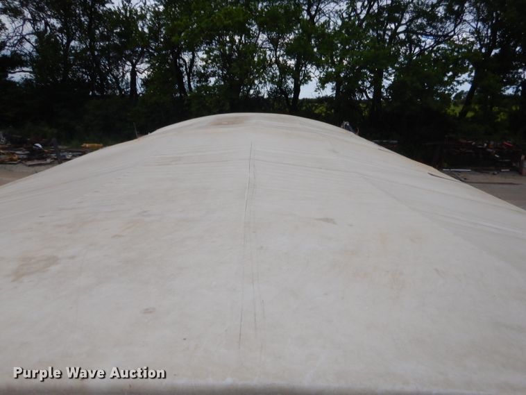 image for item GN9448 Parker 650 grain cart