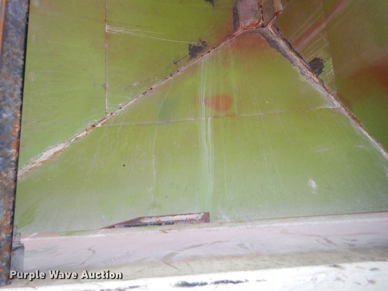 image for item GN9448 Parker 650 grain cart