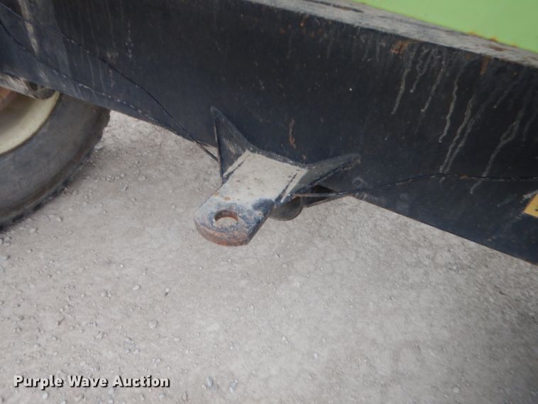 image for item GN9448 Parker 650 grain cart