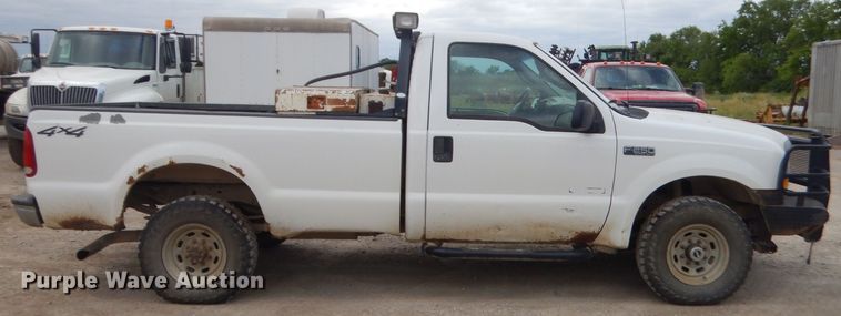 image for item GN9451 2003 Ford F250 Super Duty  pickup truck