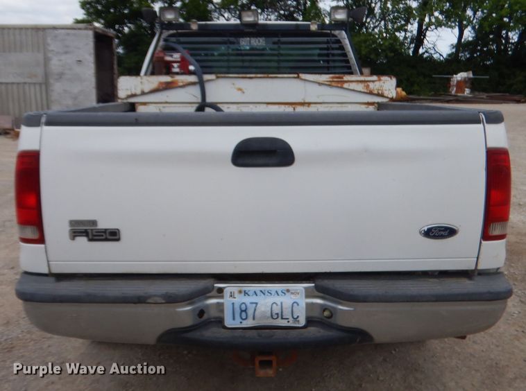 image for item GN9451 2003 Ford F250 Super Duty  pickup truck