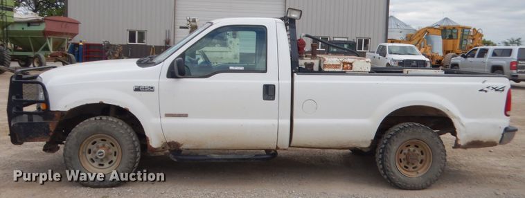 image for item GN9451 2003 Ford F250 Super Duty  pickup truck