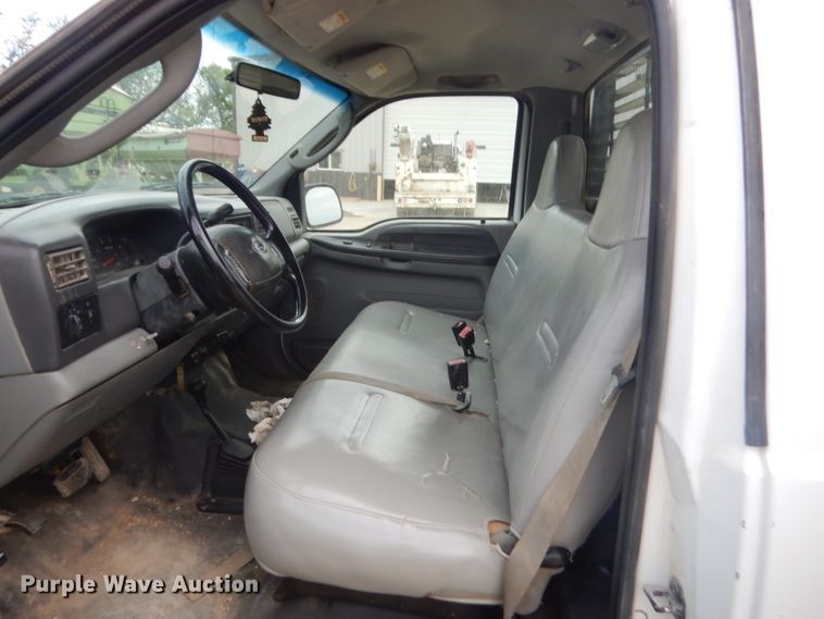 image for item GN9451 2003 Ford F250 Super Duty  pickup truck