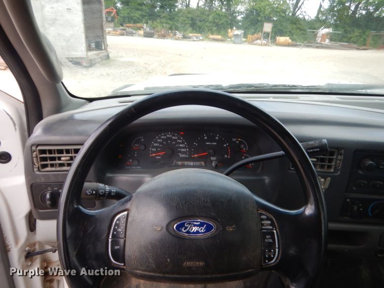 image for item GN9451 2003 Ford F250 Super Duty  pickup truck