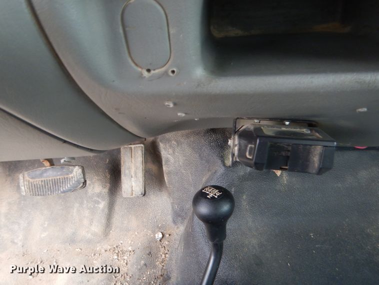 image for item GN9451 2003 Ford F250 Super Duty  pickup truck