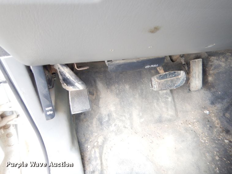 image for item GN9451 2003 Ford F250 Super Duty  pickup truck